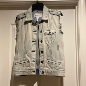 Oversized Jean vest size small